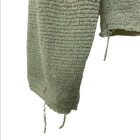 Urban Outfitters Oversized Boho Raw Edges Top Long Sleeve Sage Green Size Large - Picture 5 of 7